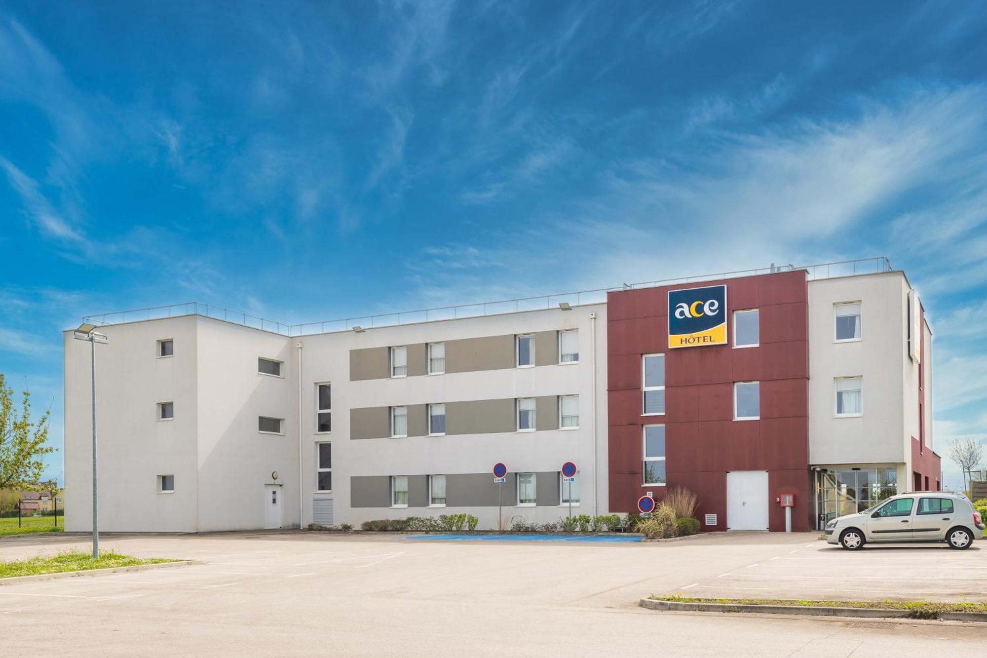 Hotel Ace Troyes 3*
